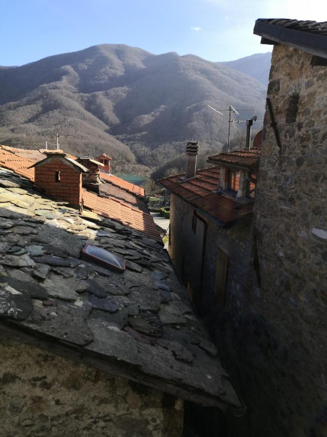 Casa Vacanze Al Colletto - Con Terrazza Panoramica In Centro Storico Vagli di Sotto Екстериор снимка