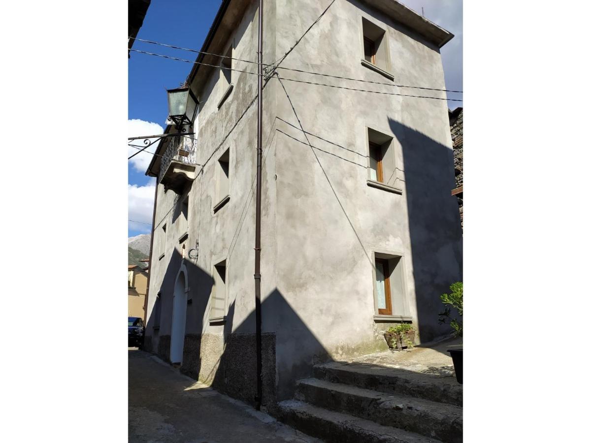 Casa Vacanze Al Colletto - Con Terrazza Panoramica In Centro Storico Vagli di Sotto Екстериор снимка